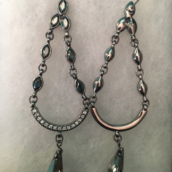 Swarovski Crystal teal drop earrings - Picture 3 of 3